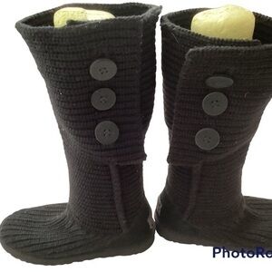 GUC Women’s Cardy Uggs Size 8